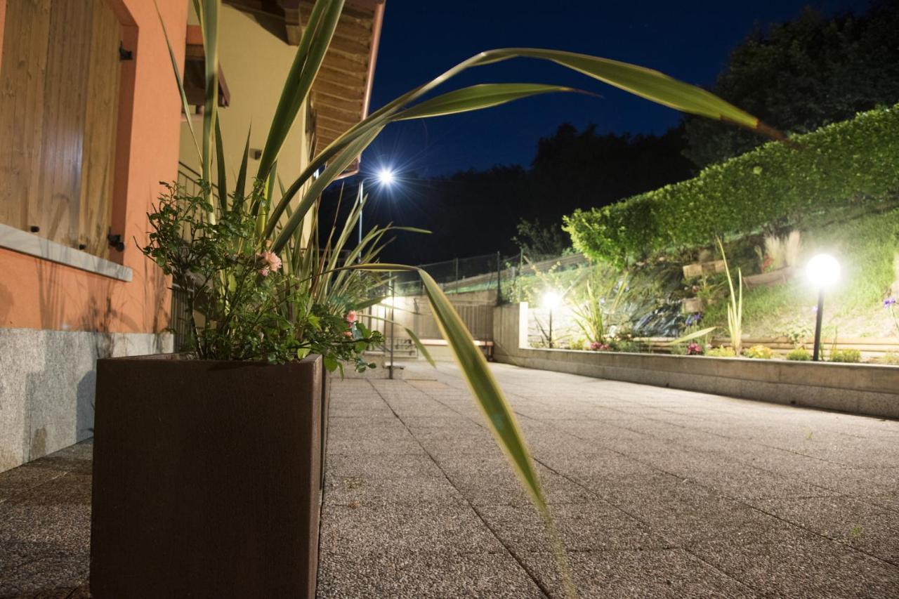 Вилла La Casa Di Emy Solto Collina Экстерьер фото